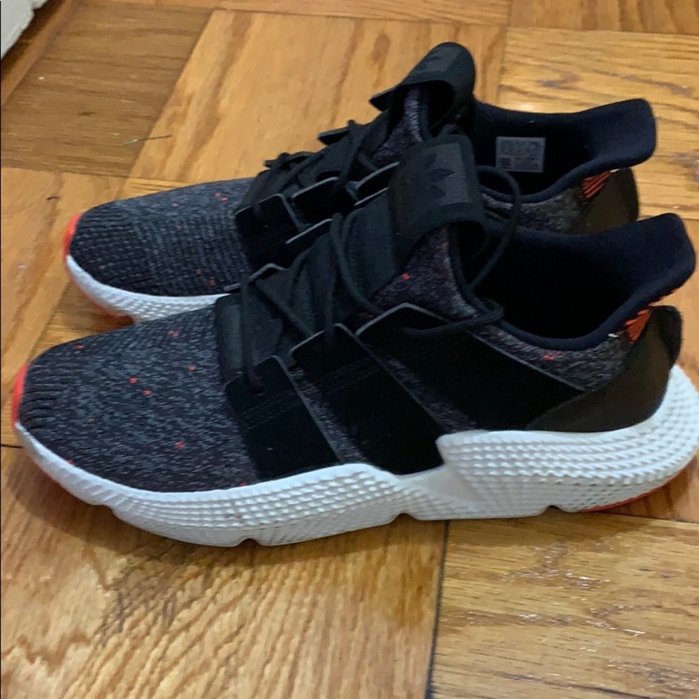 Adidas - Picture 2 of 3